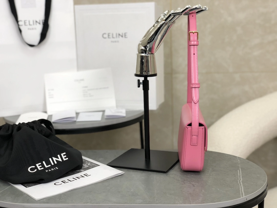 ComfortFit Celine Triomphe Bags 94492