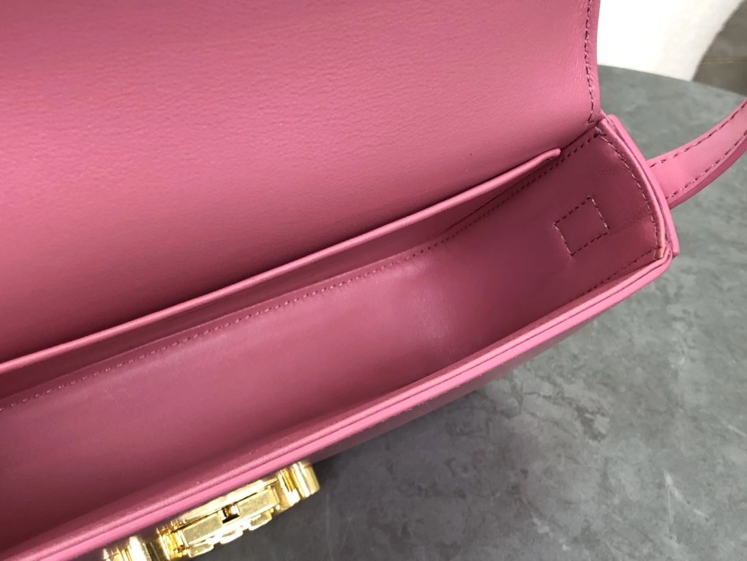 ComfortFit Celine Triomphe Bags 94492