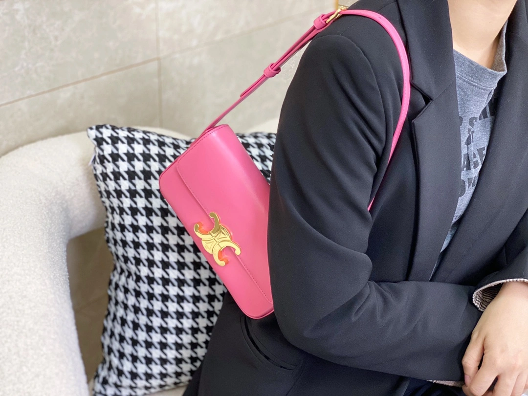 ComfortFit Celine Triomphe Bags 94492