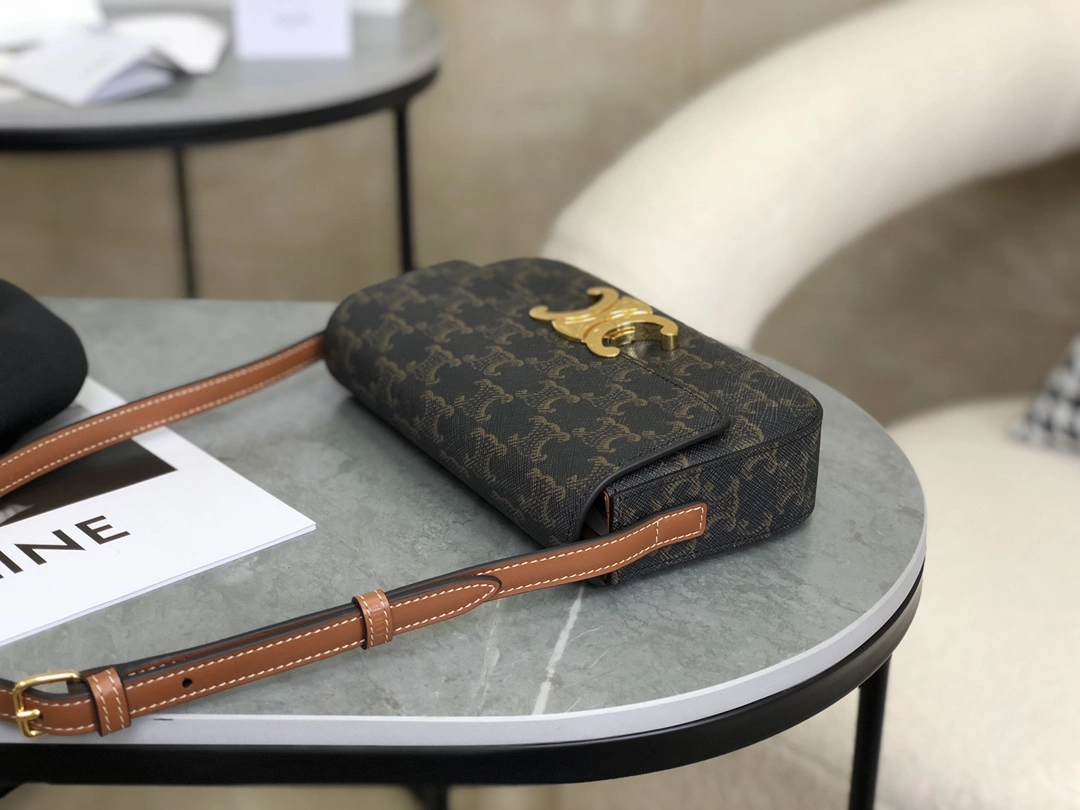Durable Celine Triomphe Bags 94490