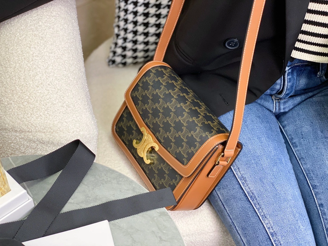 ModernLook Celine Triomphe Bags 94486