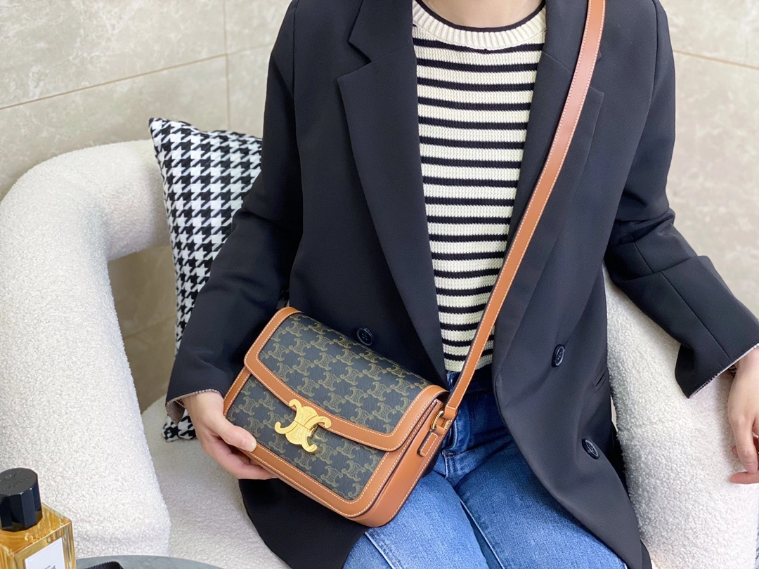 ModernLook Celine Triomphe Bags 94486