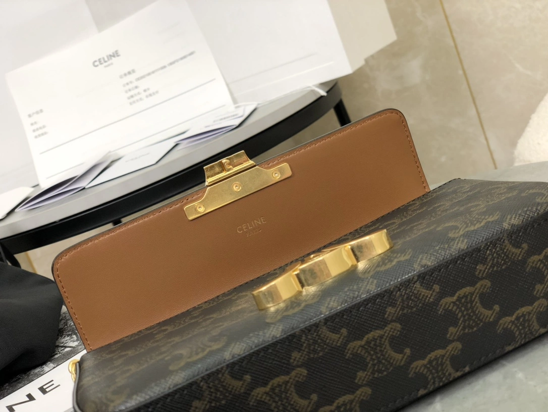 HighQuality Celine Triomphe Bags 94518