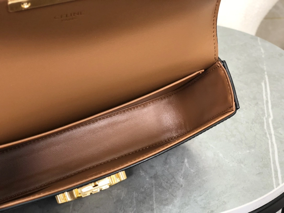 HighQuality Celine Triomphe Bags 94518