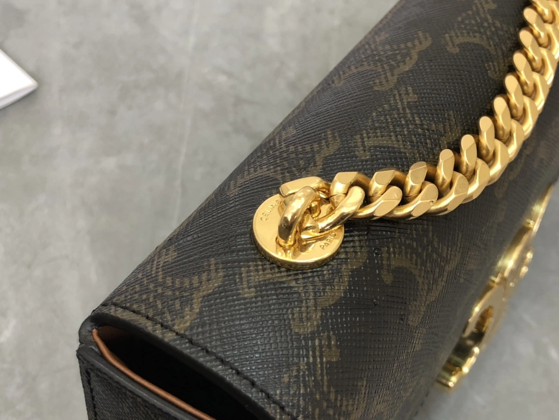 HighQuality Celine Triomphe Bags 94518