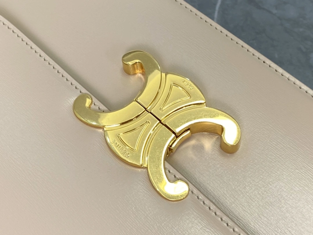 Celine Triomphe Bags Snug 94476