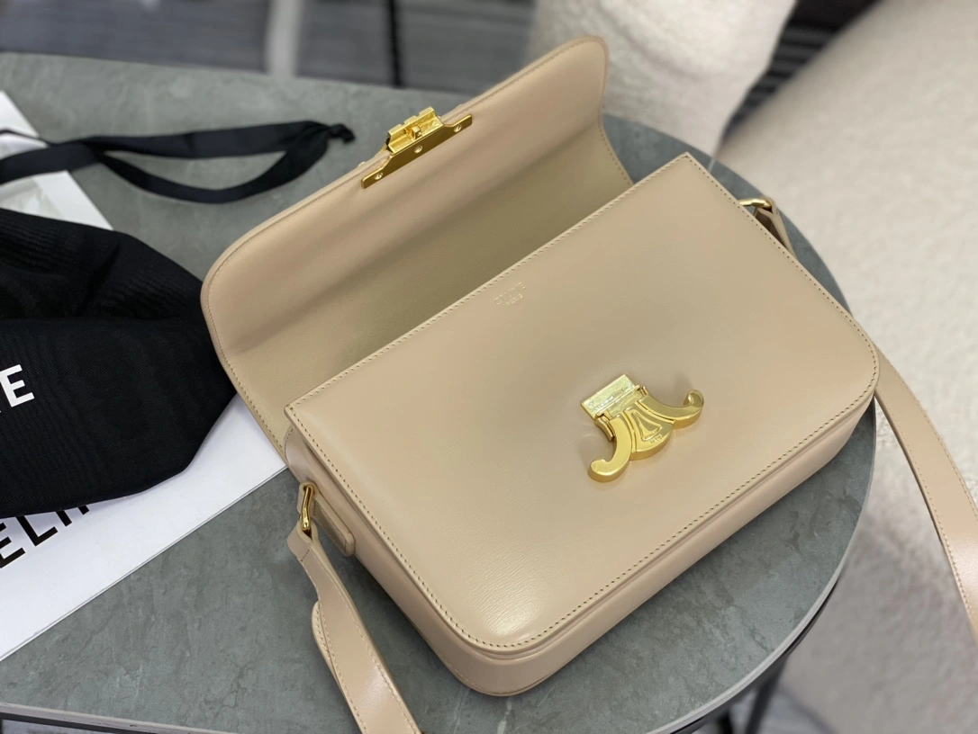Celine Triomphe Bags Snug 94476