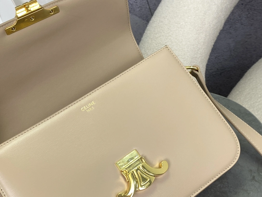 Celine Triomphe Bags Snug 94476