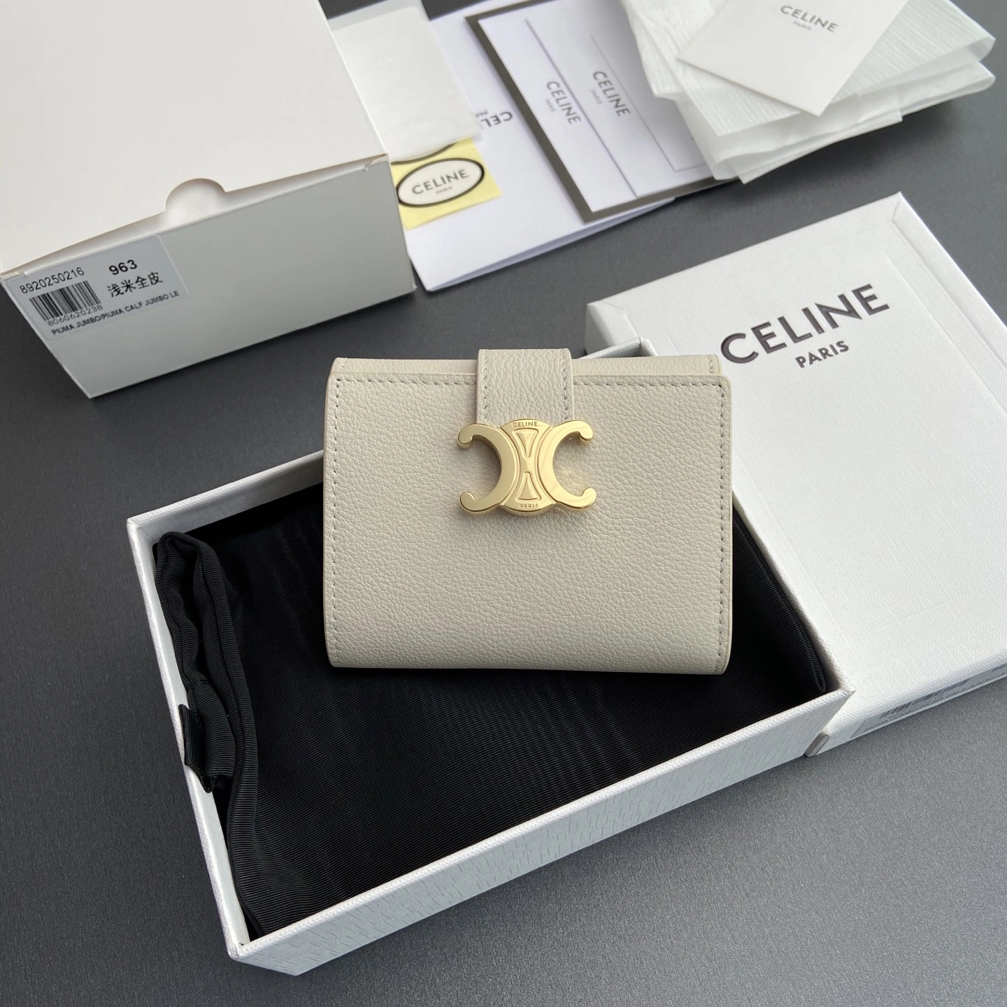 HighPerformance Celine Wallets Purse 56729