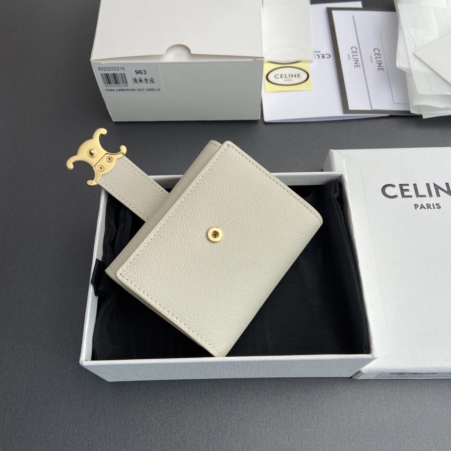 HighPerformance Celine Wallets Purse 56729