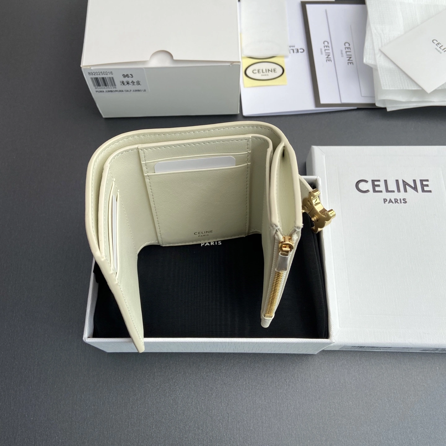 HighPerformance Celine Wallets Purse 56729