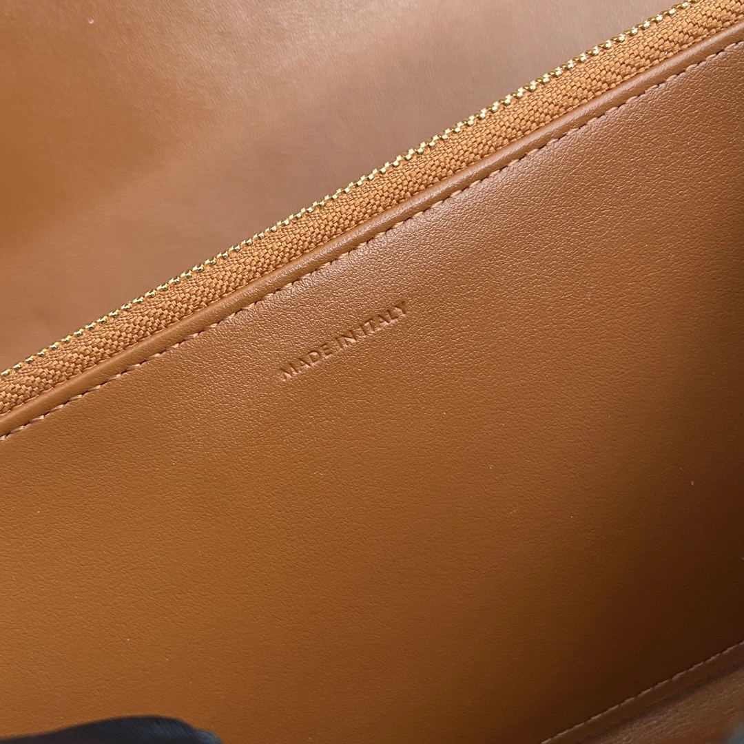 Stylish Celine Wallets Purse 56686