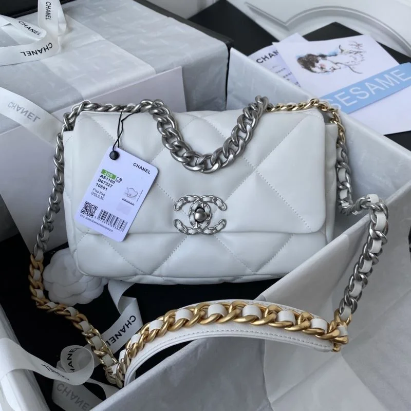 RelaxedFit Chanel 19 Bags 53746