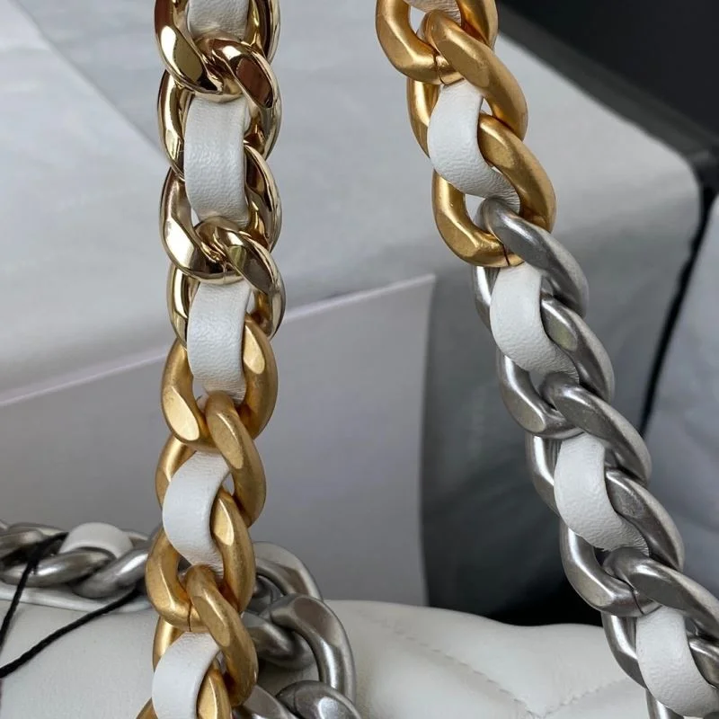 RelaxedFit Chanel 19 Bags 53746
