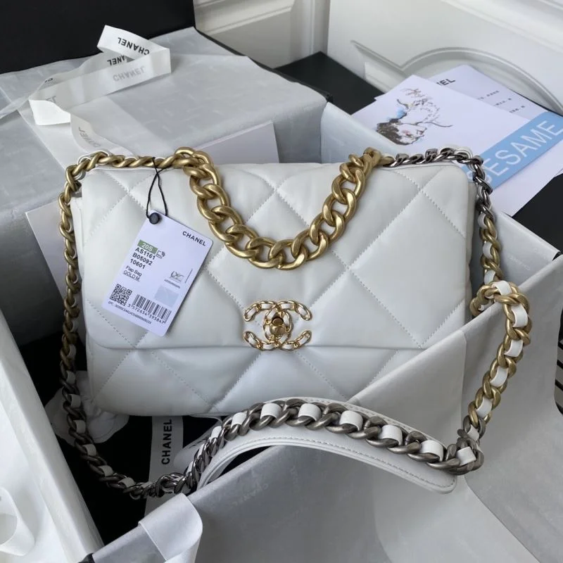 Chanel 19 Bags Vibrant 53783