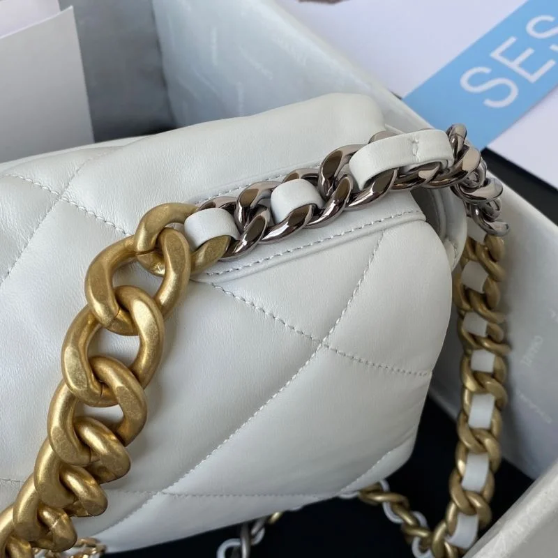 Chanel 19 Bags Vibrant 53783