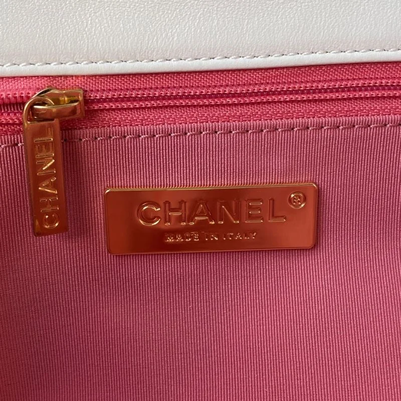 Chanel 19 Bags Vibrant 53783