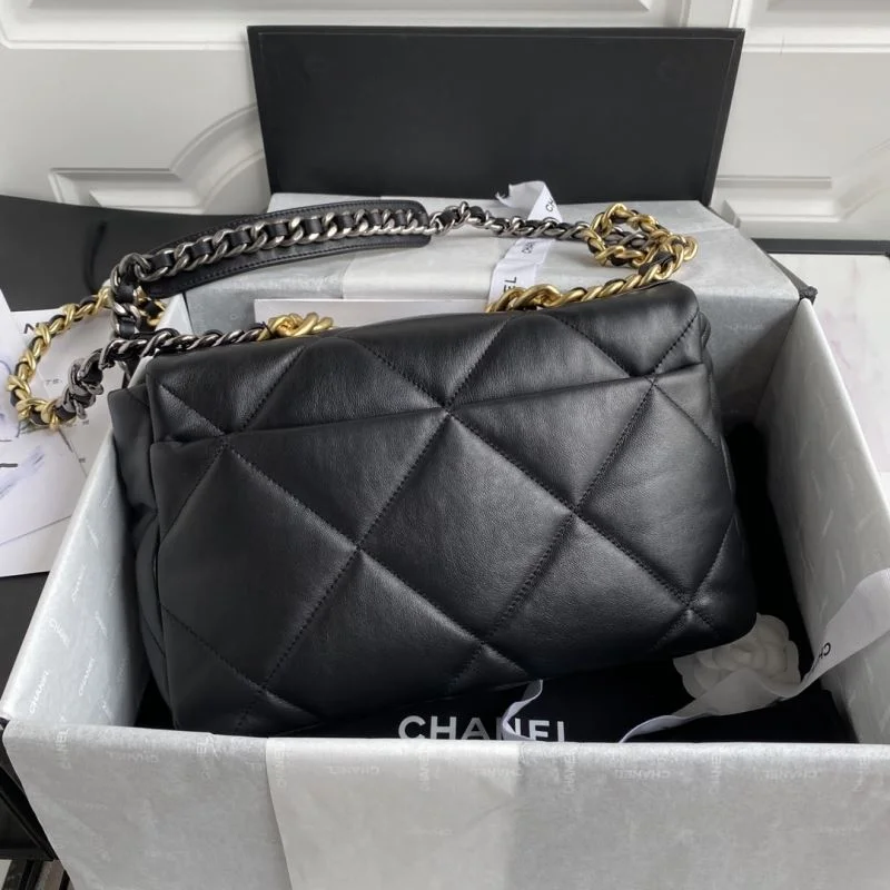 Chanel 19 Bags Trendsetting 53740