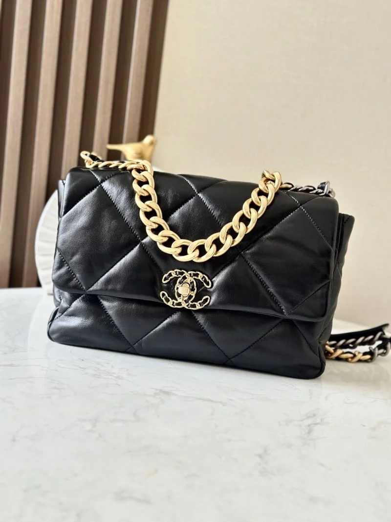 Chanel 19 Bags FashionForward 53738