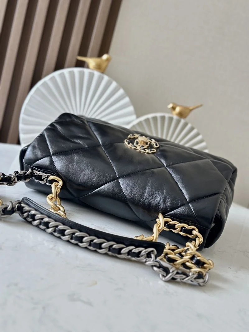 Chanel 19 Bags FashionForward 53738