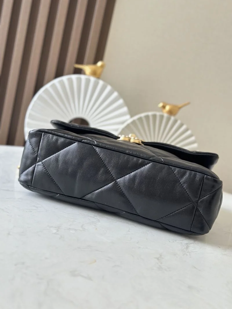 Chanel 19 Bags FashionForward 53738