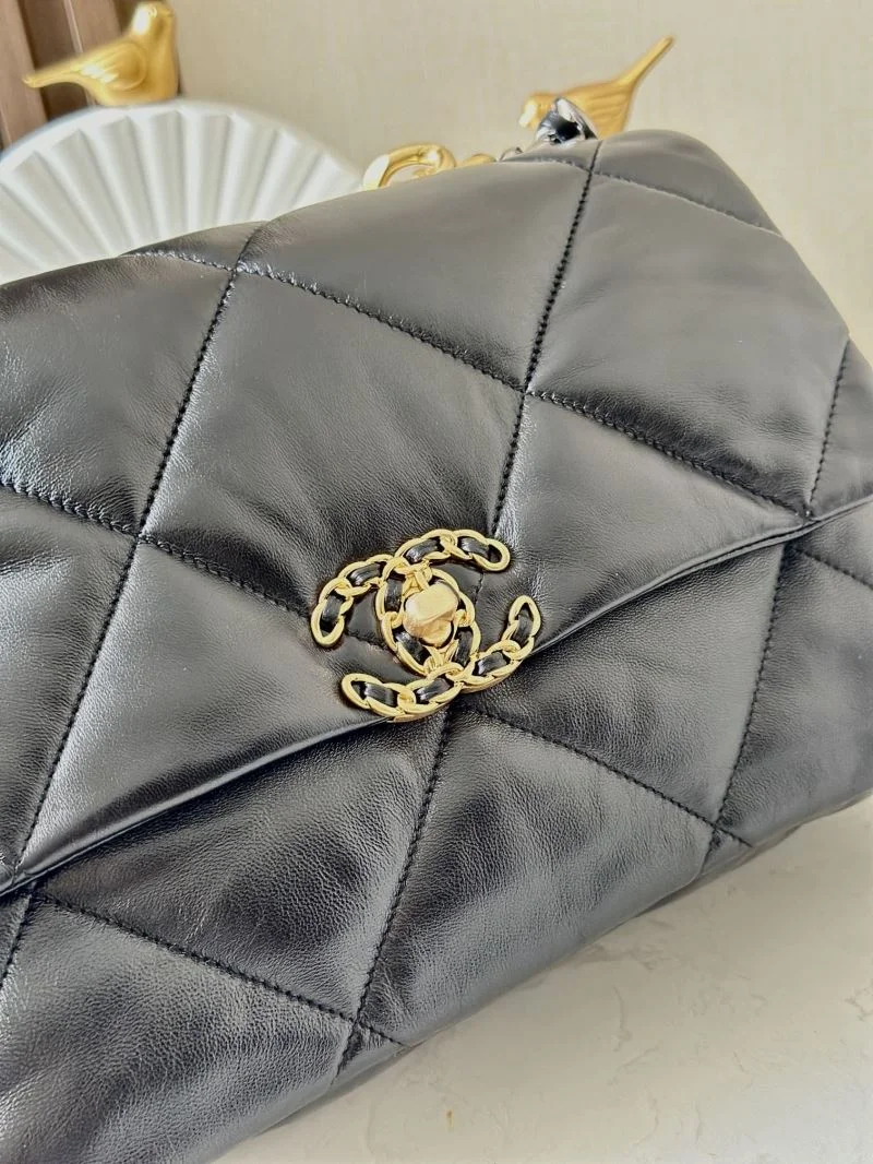 Chanel 19 Bags FashionForward 53738