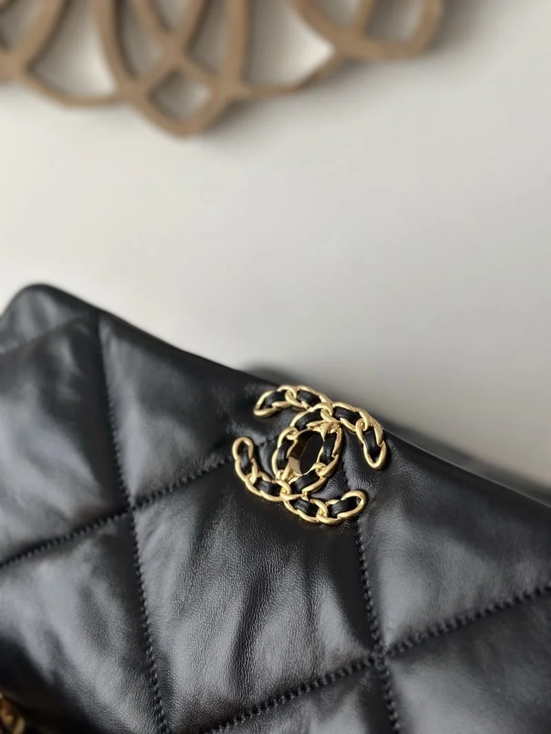 FashionForward Chanel 19 Bags 53741