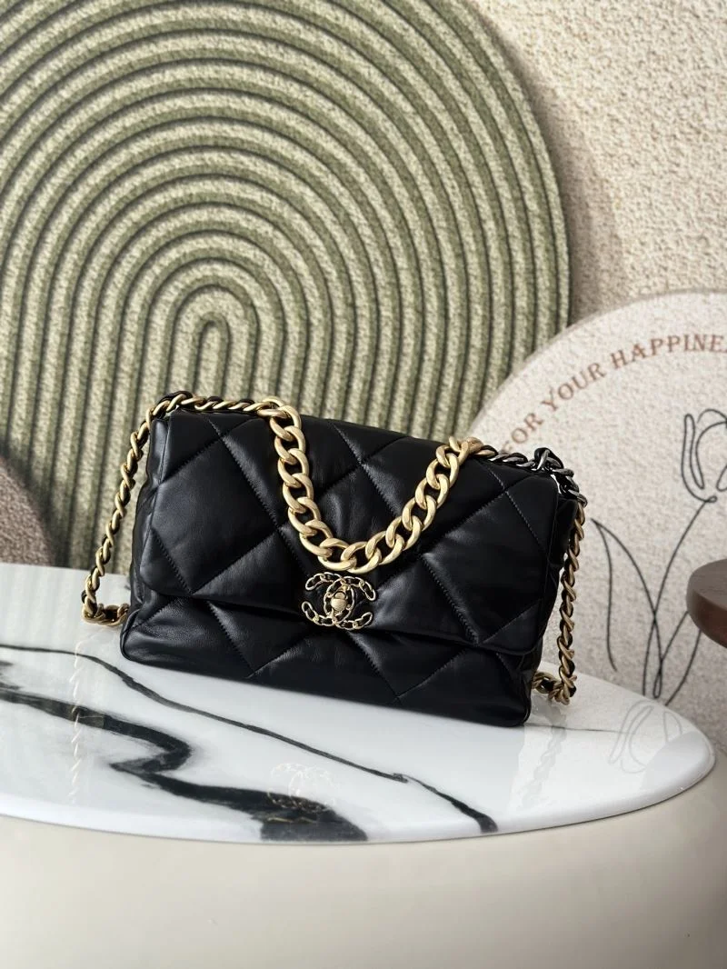 Chanel 19 Bags Neat 37587