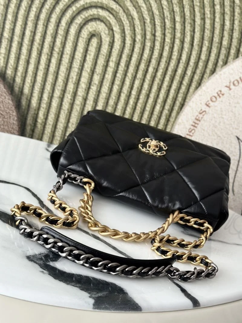 Chanel 19 Bags Neat 37587