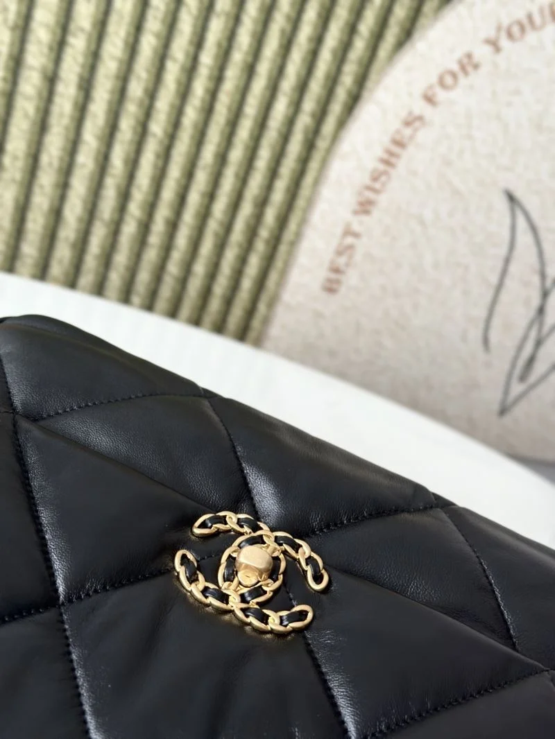 Chanel 19 Bags Neat 37587
