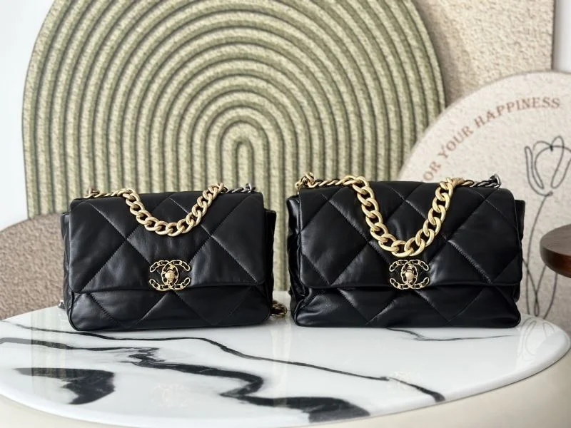 Chanel 19 Bags Neat 37587