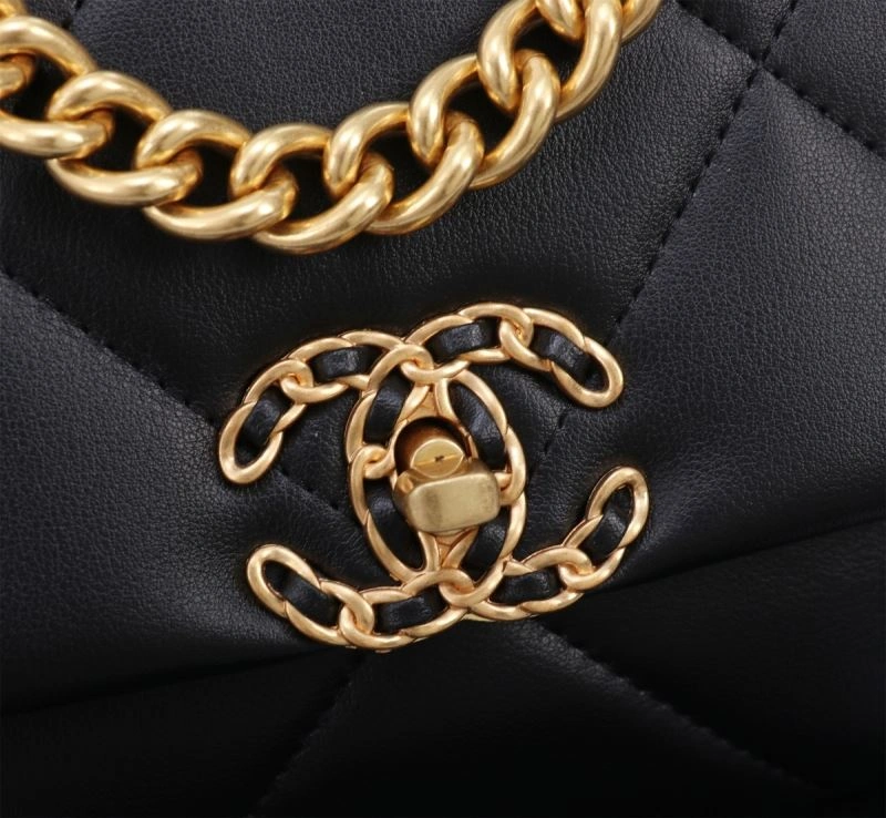 Chanel 19 Bags Refined 86455
