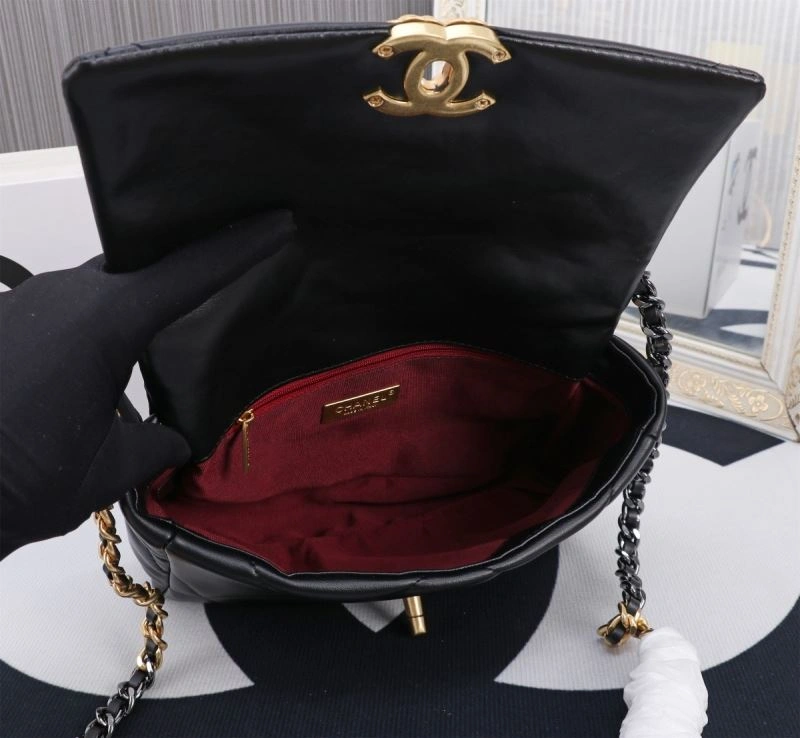 Chanel 19 Bags Refined 86455