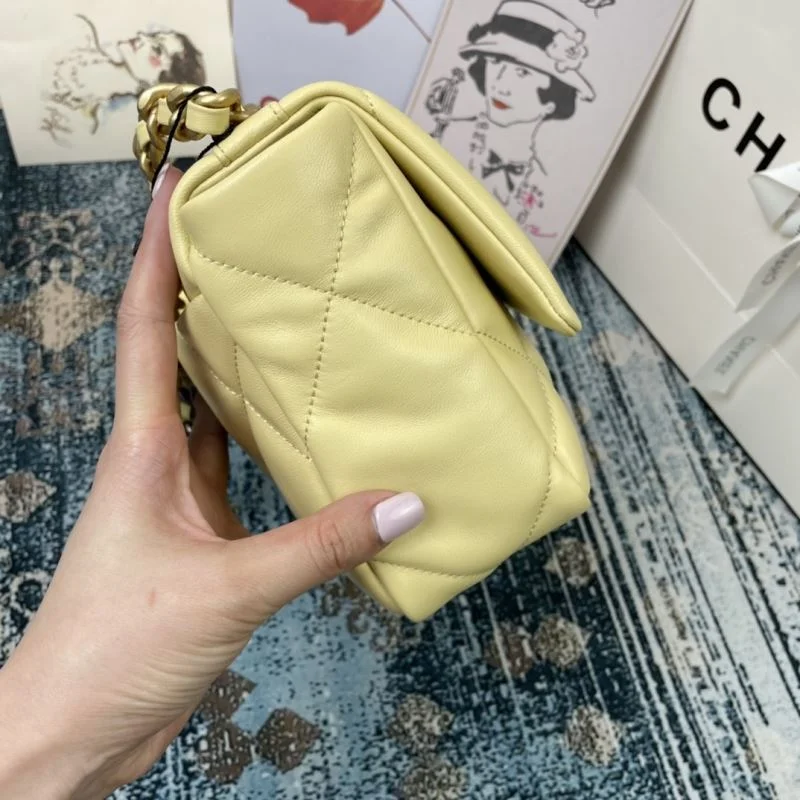 Chanel 19 Bags Resilient 55600