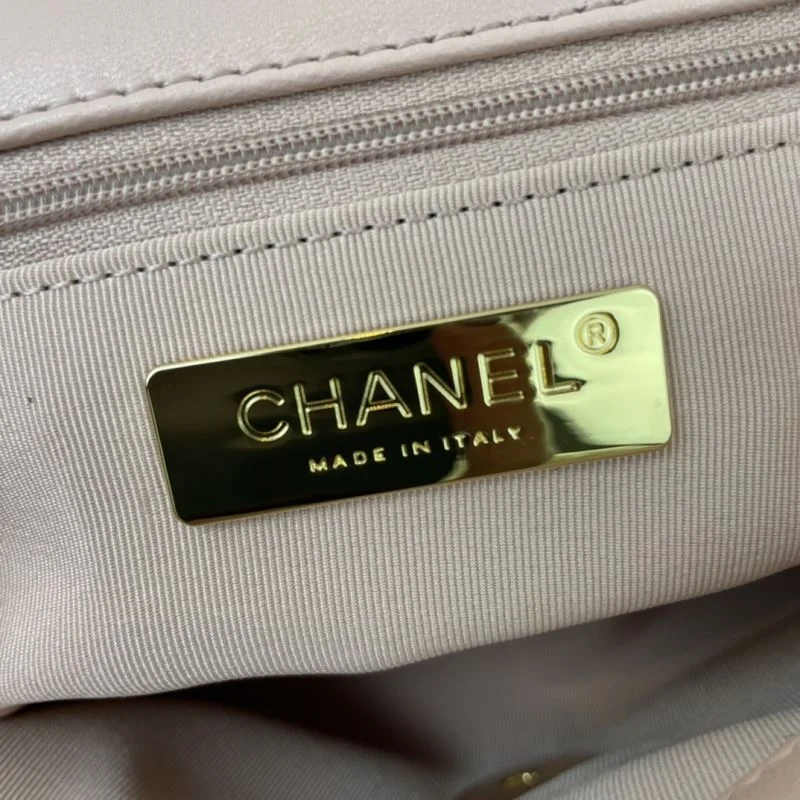 Chanel 19 Bags Durable 55598