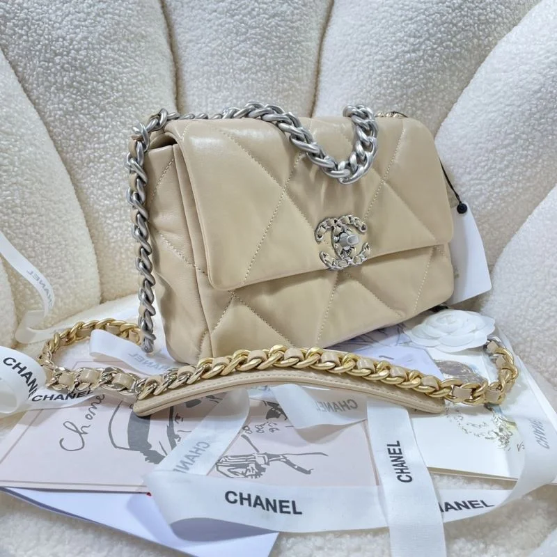 Unisex Chanel 19 Bags 55587