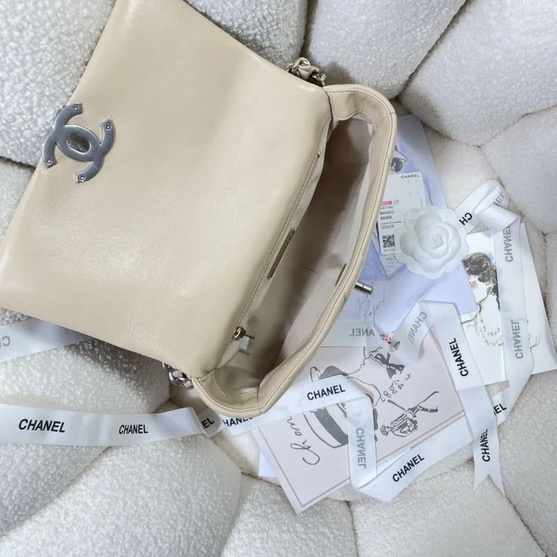 Unisex Chanel 19 Bags 55587