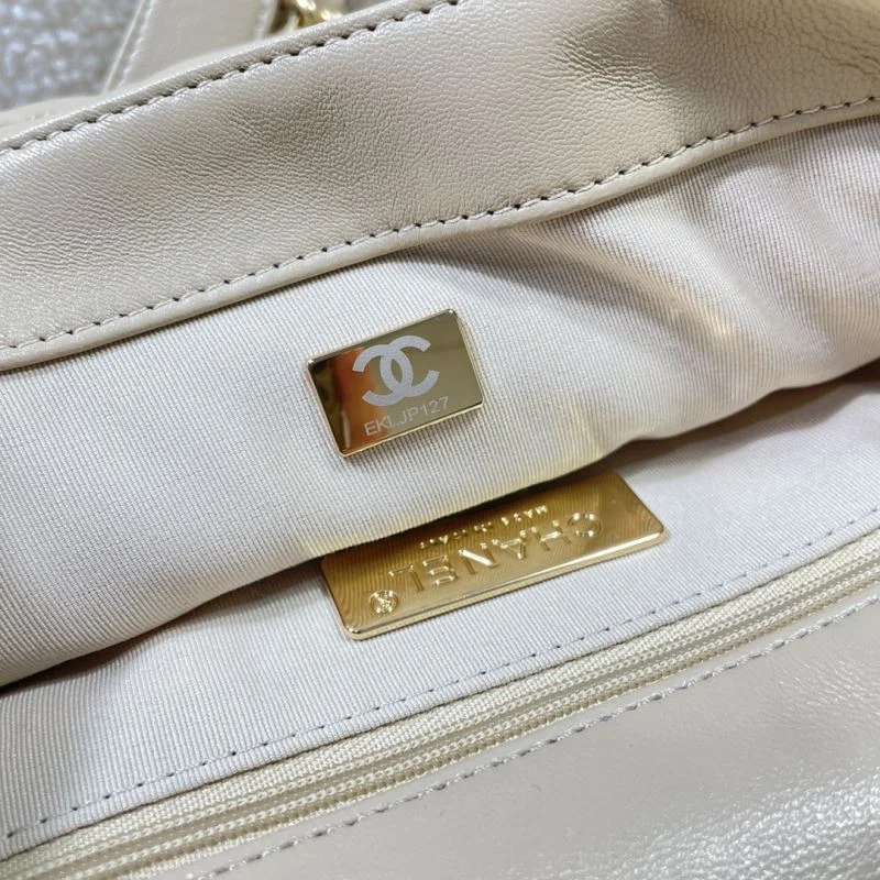 Unisex Chanel 19 Bags 55587