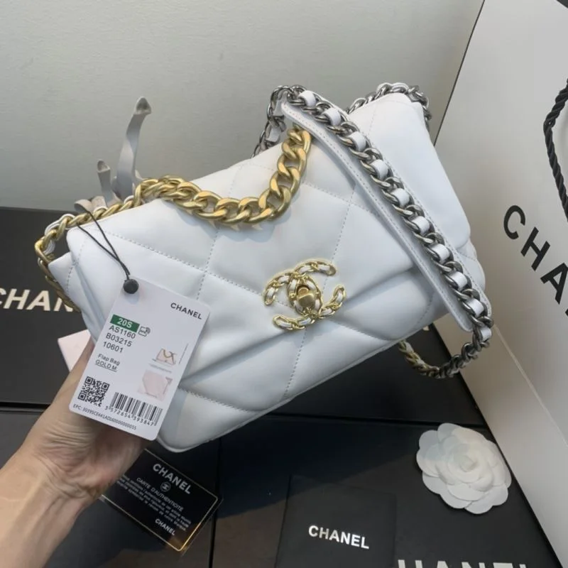 Chanel 19 Bags TechFriendly 55590