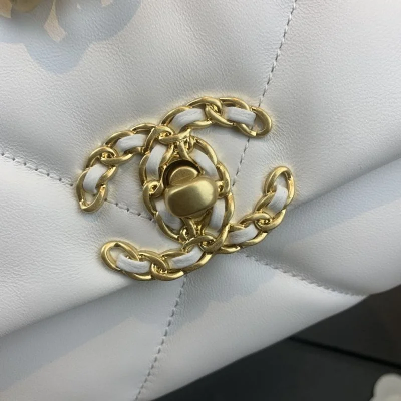 Chanel 19 Bags TechFriendly 55590
