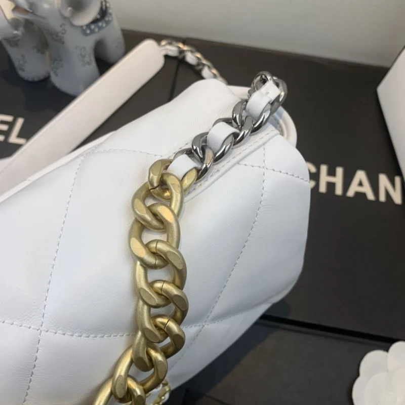Chanel 19 Bags TechFriendly 55590