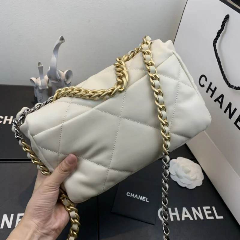 Chanel 19 Bags ZipUp 55591
