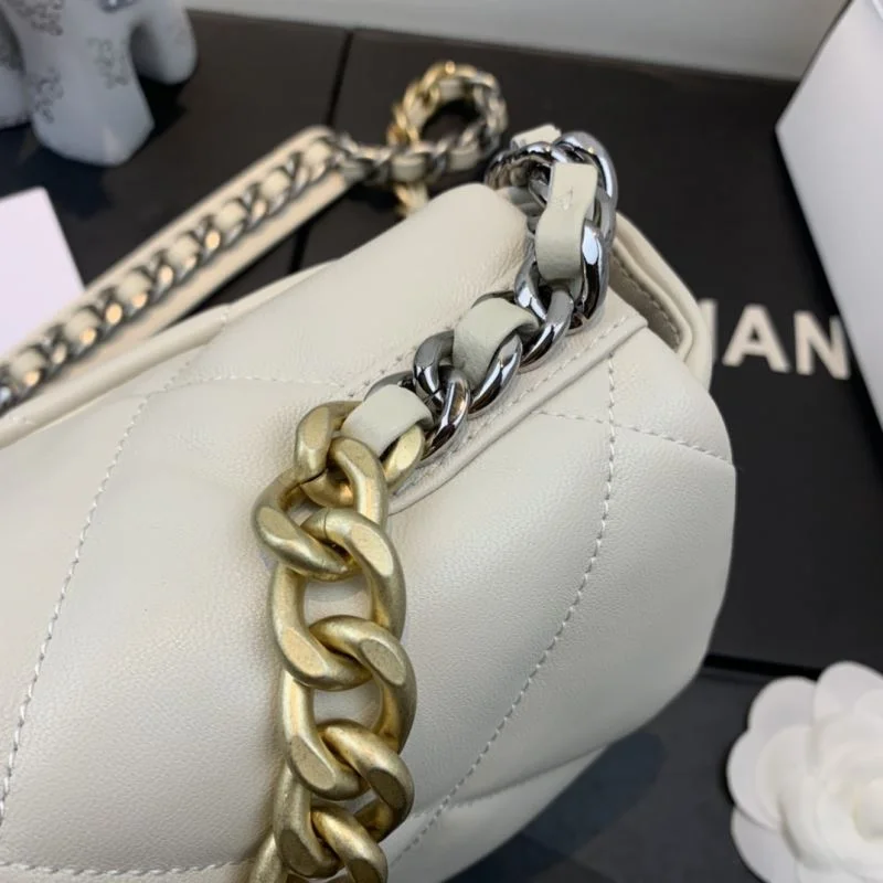 Chanel 19 Bags ZipUp 55591