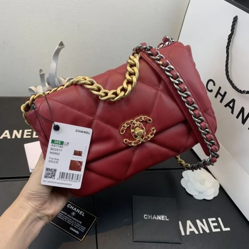 Chanel 19 Bags Vibrant 55588