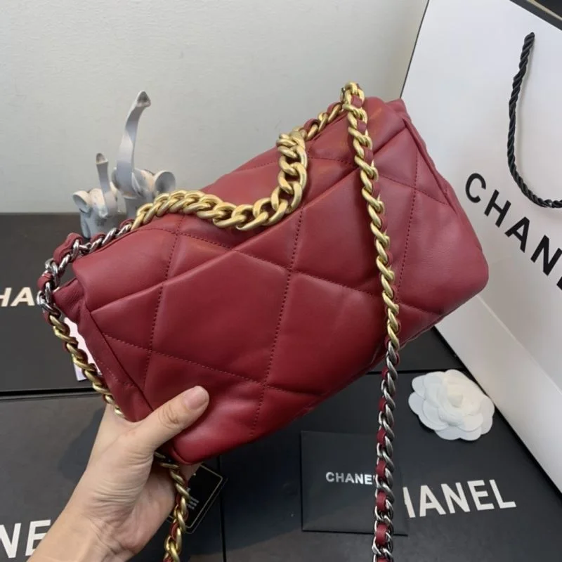 Chanel 19 Bags Vibrant 55588