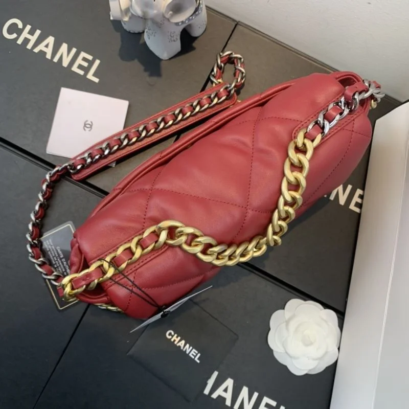 Chanel 19 Bags Vibrant 55588