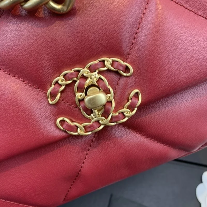 Chanel 19 Bags Vibrant 55588