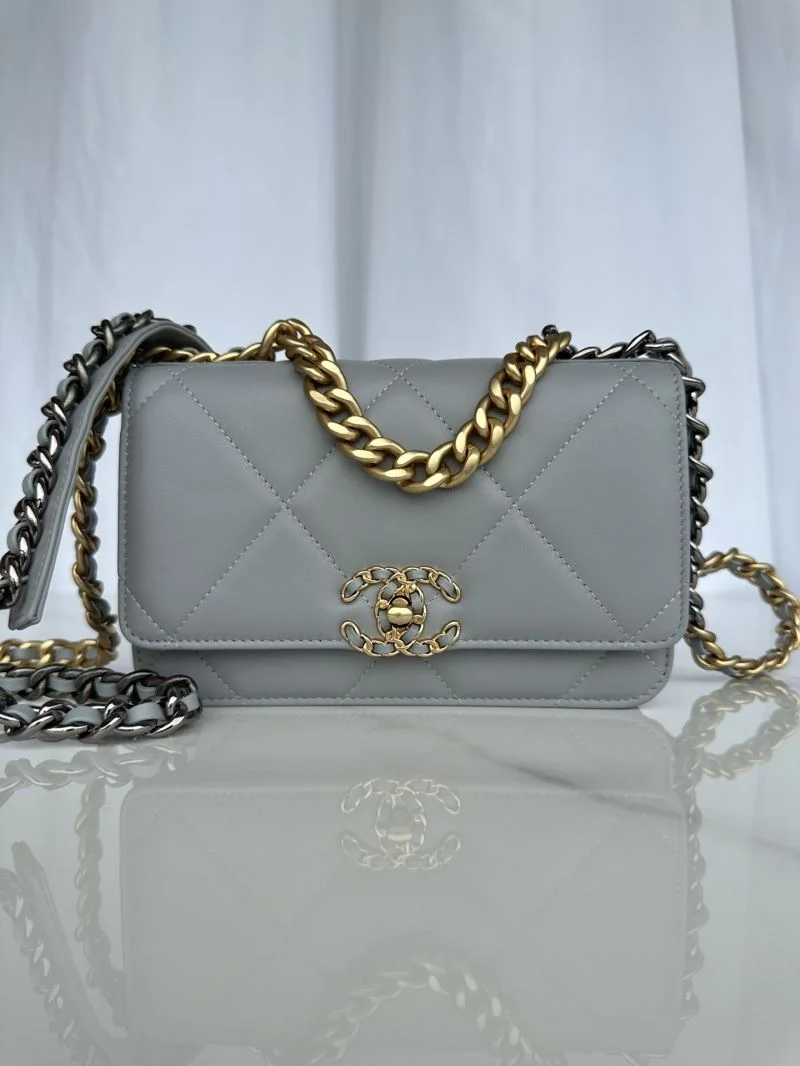 Chanel 19 Bags Colorful 55596