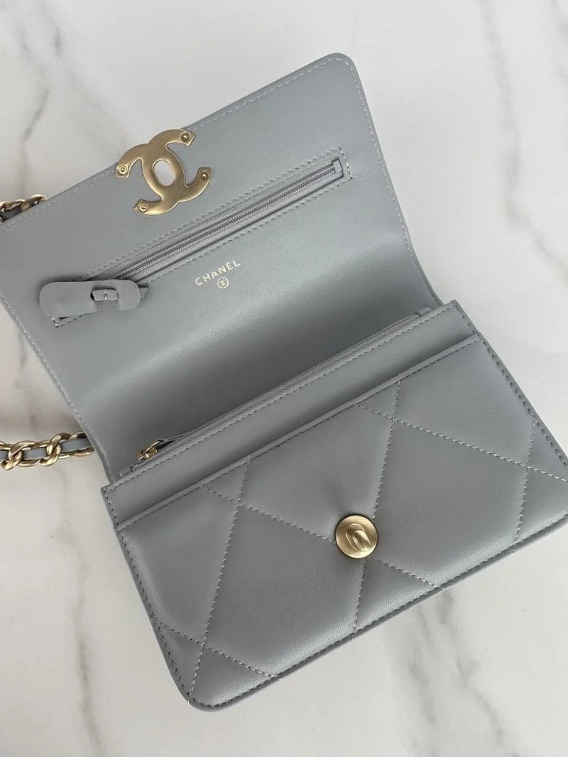 Chanel 19 Bags Colorful 55596