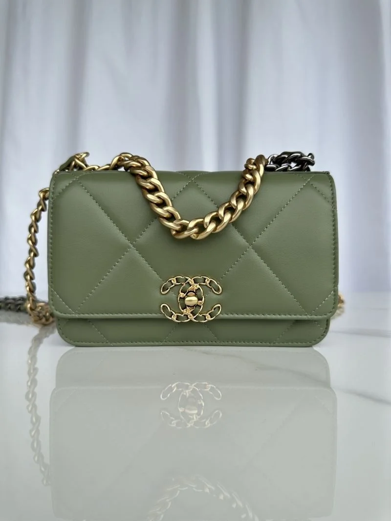 Chanel 19 Bags Fashionable 55568